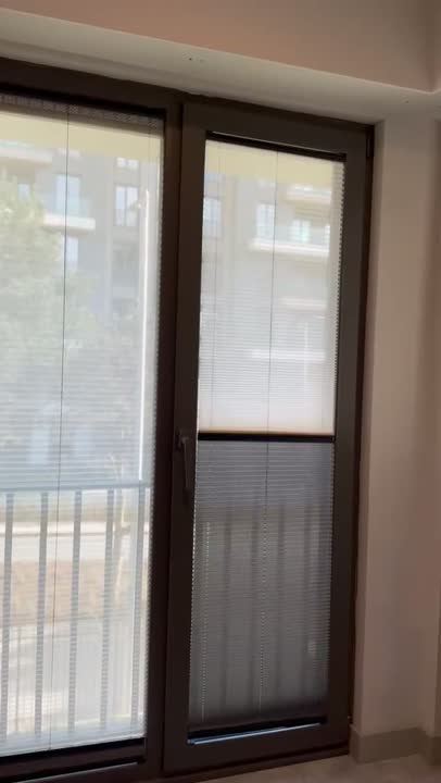 Balkon kapısında plise perde uygulaması